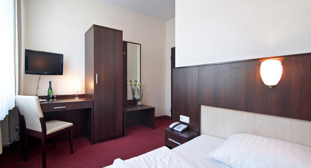 Novum Hotel Eleazar City Center Hamburg Bagian luar foto