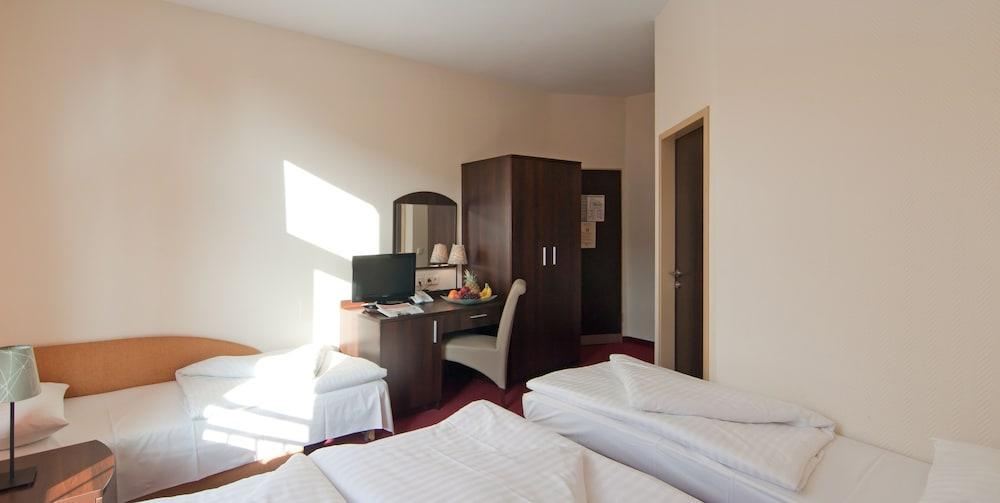 Novum Hotel Eleazar City Center Hamburg Bagian luar foto